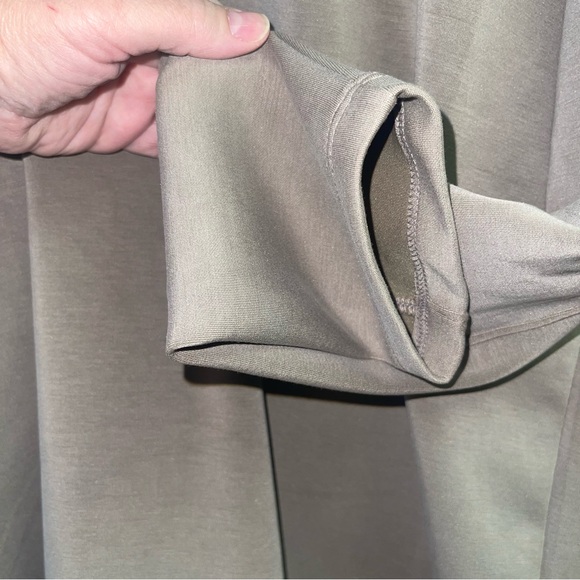 Outpost Makers Men's Hoodie 1/4 Zip Size Large Buckle Exclusive Tan Beige - Picture 10 of 12